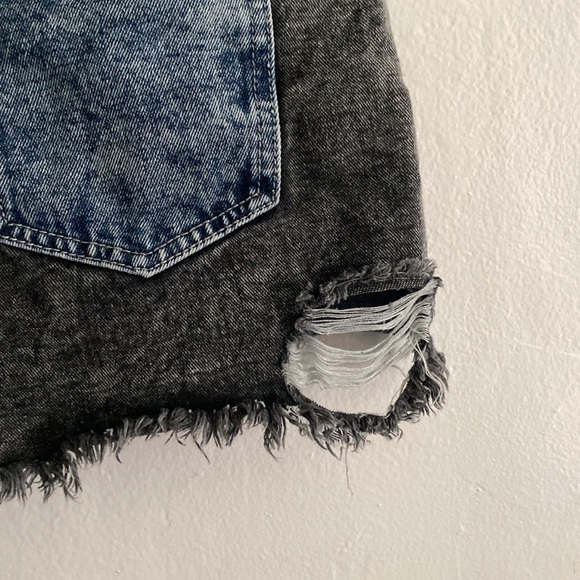 Shein jean shorts size 6 - Picture 6 of 10